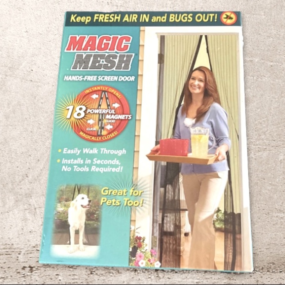 Magic Mesh Screen Door
